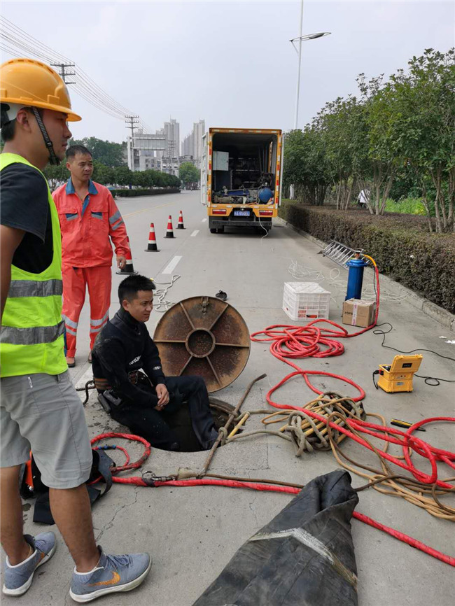 东宁翻衬法管道修复技术主要工序